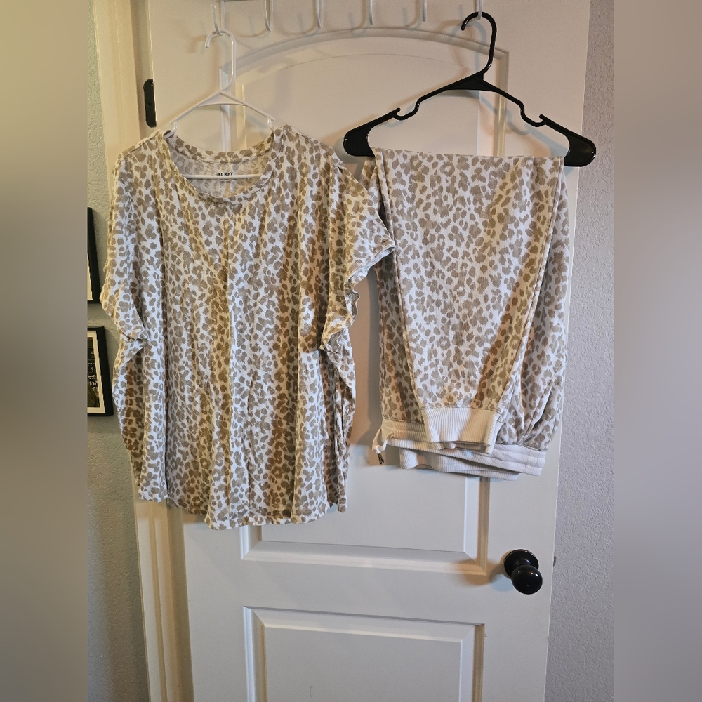 Old Navy Kids Leopard Print Shirt and Pants Set - White and Brown